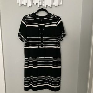 White House Black Market Jersey Black White Lace-up Dress L